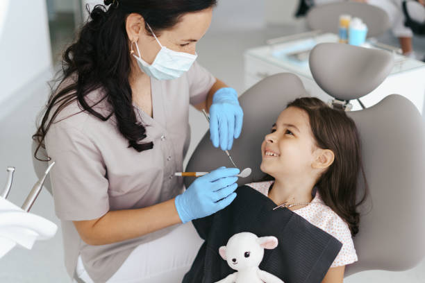 Best Emergency Tooth Extraction in Loogootee, IN